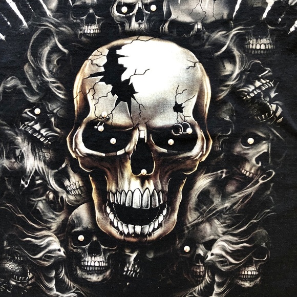 Skull T Shirt,  Unisex, Horror, Goth Graphic Tee, With Metal Studs, Size Med - Picture 3 of 7